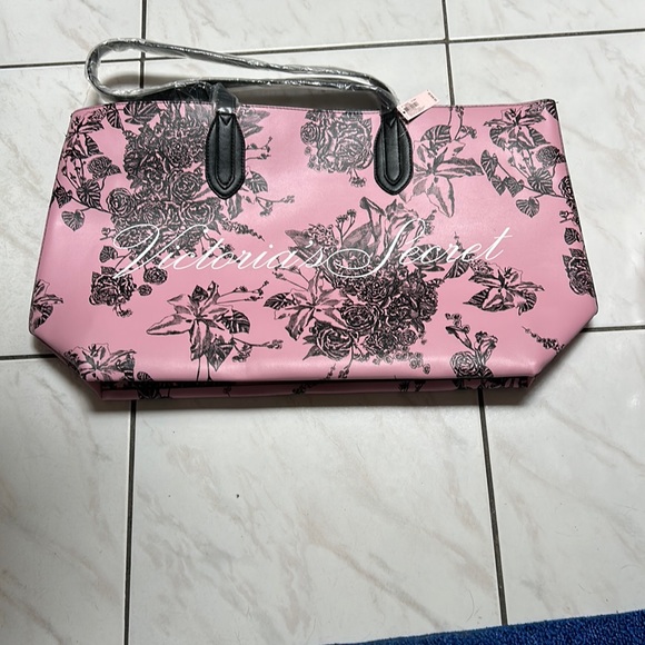 Victoria's Secret Handbags - Brand new with tags Victoria secret bag
